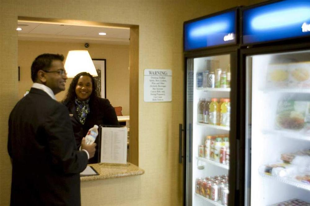 Hampton Inn & Suites Oakland Airport-Alameda Habitación foto